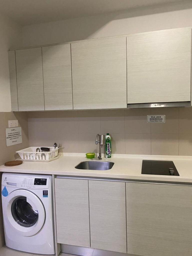 Host Assist Homestay By Ha I-City Shah Alam Eksteriør billede